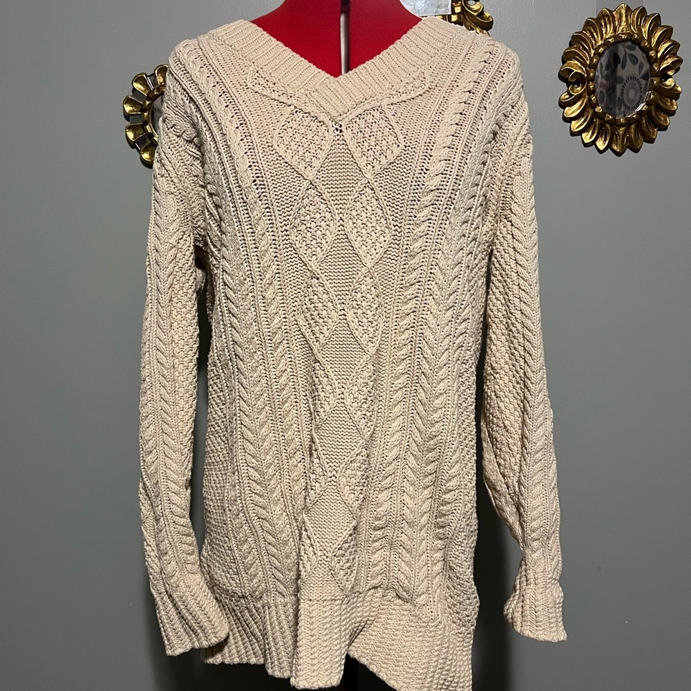 Cozy Cable Knit Sweater - Cream